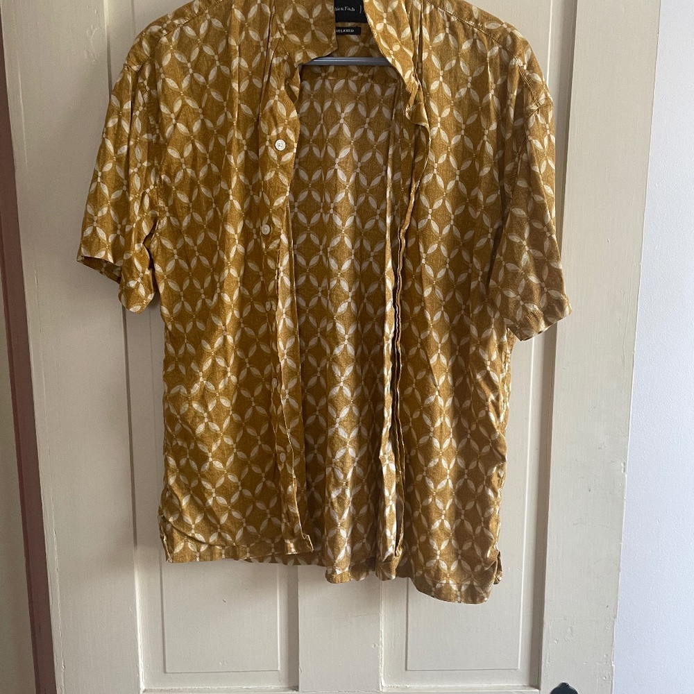 Short sleeve Abercrombie and Fitch shirt